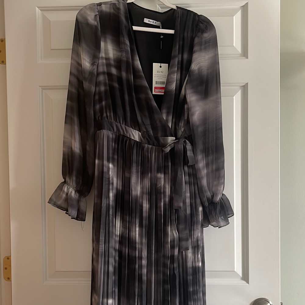 Na-kd tie-dye Midi pleated dress